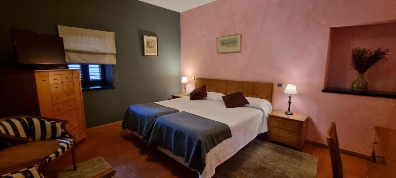 Hotel Sara De Ur La Cabrera Εξωτερικό φωτογραφία