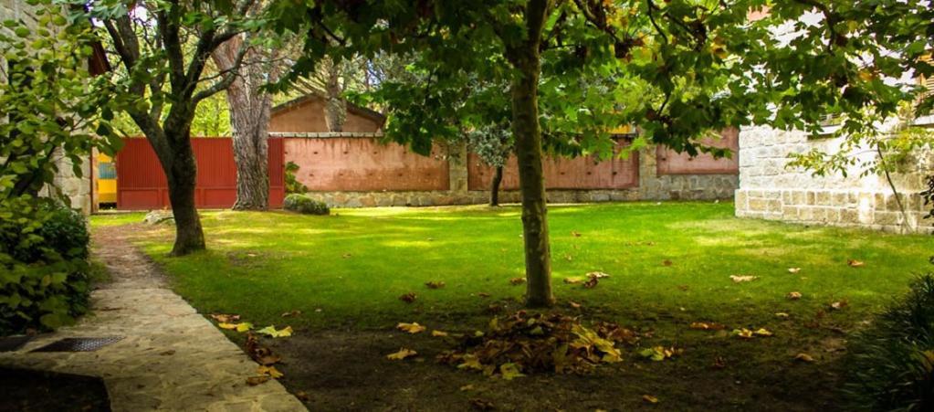 Hotel Sara De Ur La Cabrera Εξωτερικό φωτογραφία