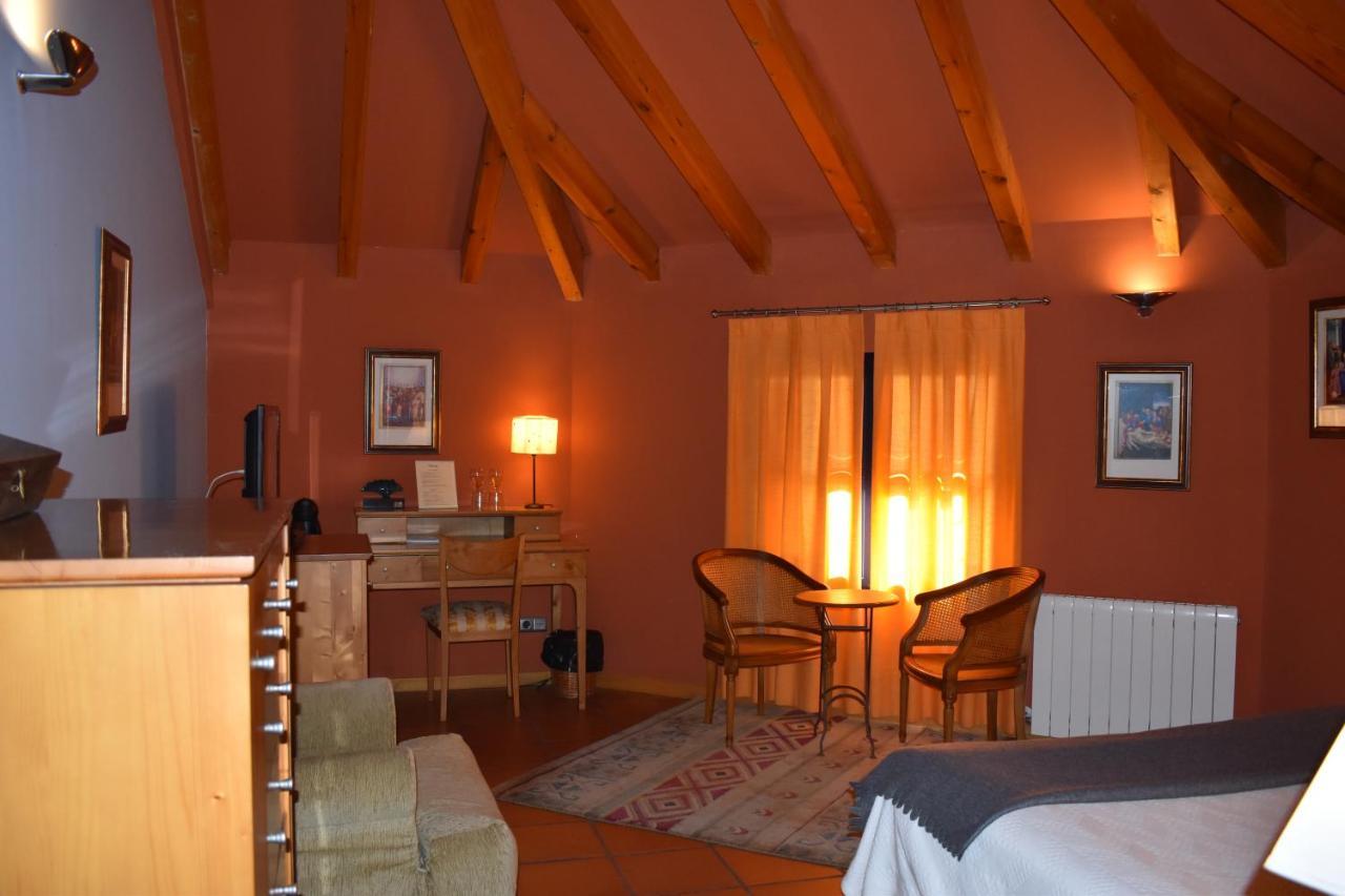 Hotel Sara De Ur La Cabrera Εξωτερικό φωτογραφία