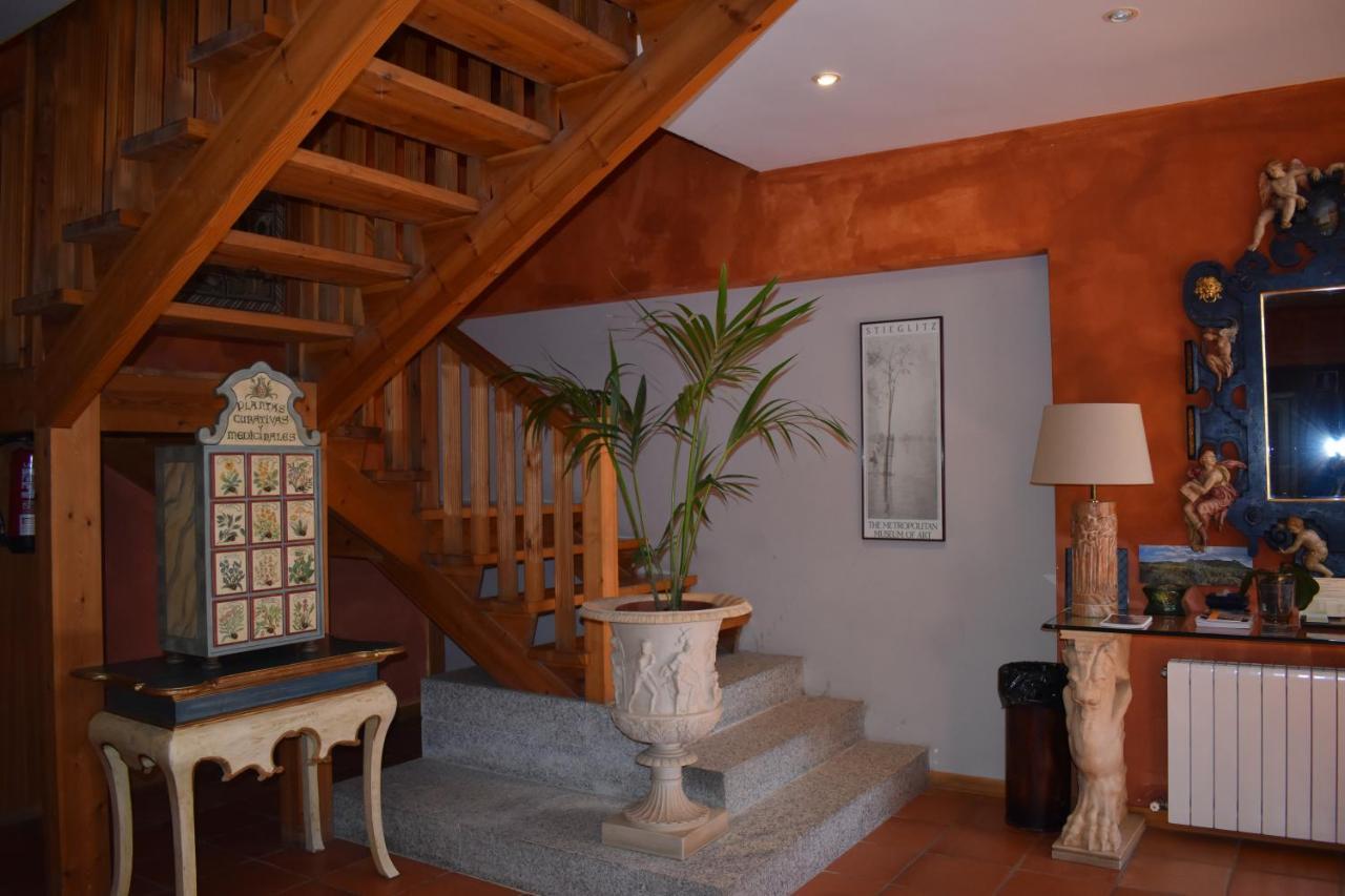 Hotel Sara De Ur La Cabrera Εξωτερικό φωτογραφία
